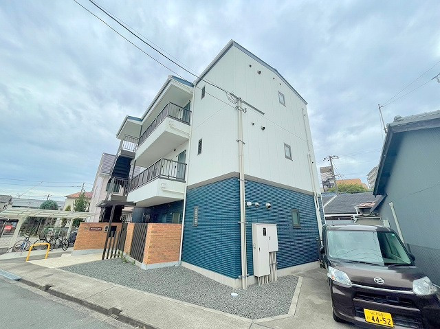 エスペランサヒコの外観