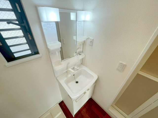 エスペランサヒコの独立洗面台