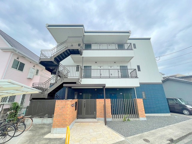 エスペランサヒコの外観