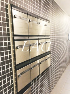 【その他共用部分】 | ｉＯＮ下北沢 | 集合ポストです。