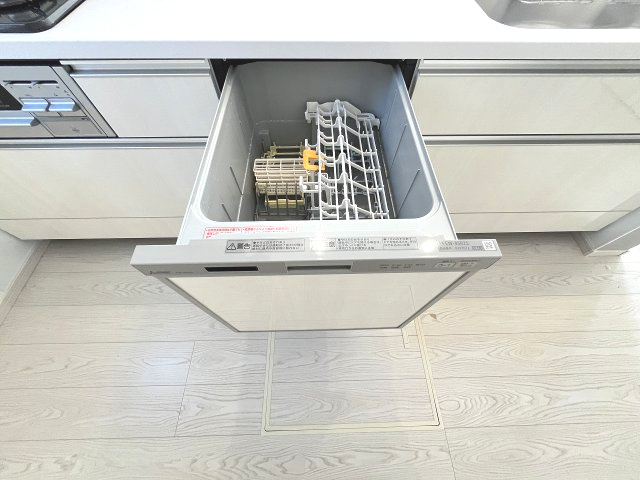 【キッチン】 | 糟屋郡須恵町上須惠24期　3号棟（全3区画）【仲介手数料無料・0円】 | 現地写真。食洗器が付いてます。