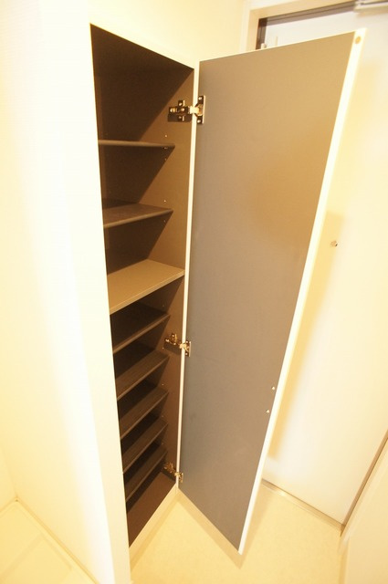 リブリ・佳の玄関