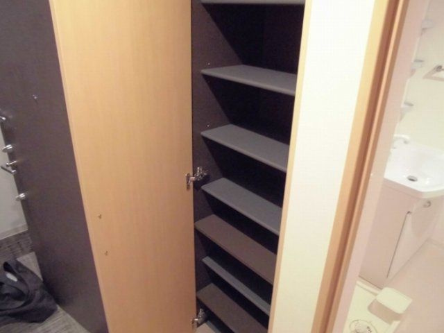 セレッソ本所の玄関