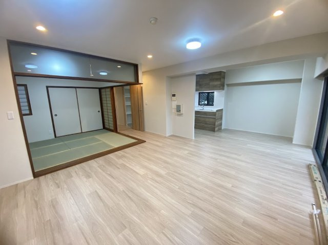 ダイアパレス宝塚クオリテージ2の居間・リビング|リビングダイニング