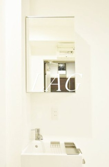 【洗面所】 | グランクオール小茂根 | 独立洗面台です。