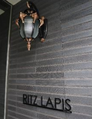 リッツラピスのエントランス