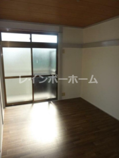 ヴィヴレスクエアの居間・リビング