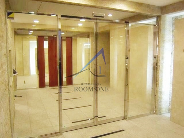 神田ＲＥＥＰＬＥＸＲ’Ｓのエントランス|エントランスです。