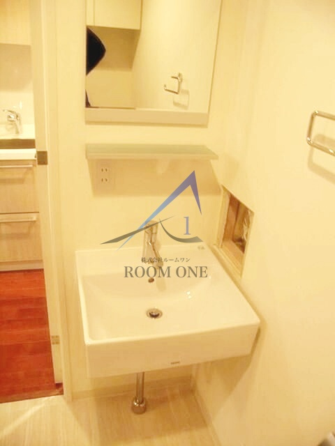 神田ＲＥＥＰＬＥＸＲ’Ｓの洗面所|洗面台です。