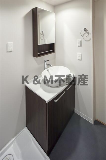 Ｏａｋｓの洗面所|ゆったりとスペースのある洗面所