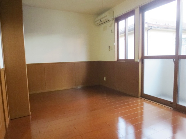 モナリエ中浦和の居間・リビング