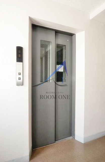 スペリオール市川のその他共用部分|エレベーターです。