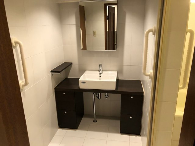 ローズハイツ芦屋の独立洗面台|洗面化粧台