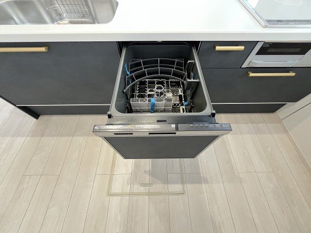 【キッチン】 | 糟屋郡第3志免町志免3丁目　1号棟（全1棟）【仲介手数料無料・0円】 | 現地写真。食洗器が付いてます。