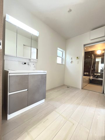 【洗面所】 | 糟屋郡第3志免町志免3丁目　1号棟（全1棟）【仲介手数料無料・0円】 | 施工例。施工例は完成時と異なる場合があります。