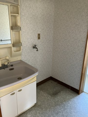 桐生市梅田町１中古戸建の独立洗面台