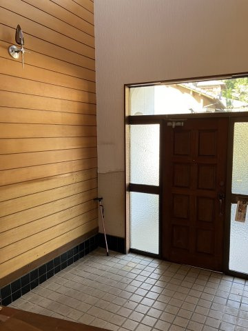 桐生市梅田町１中古戸建の玄関