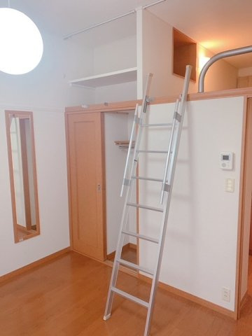 レオパレスブランシュヴァルⅢの寝室