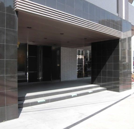 レーベンリヴァーレ東京ラ・トーレのエントランス