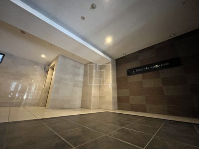 【ロビー】 | レジュールアッシュ難波LUXE | レジュールアッシュ難波LUXE（レジュールアッシュ難波リュクス）　ロビー