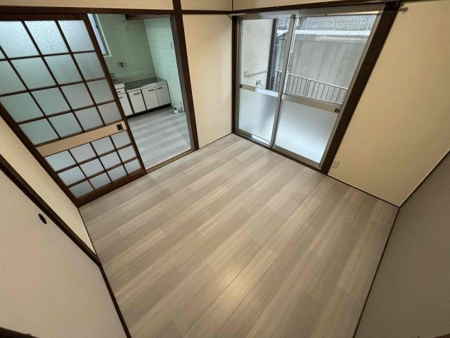 垂水区千鳥が丘2-9-4戸建の洋室