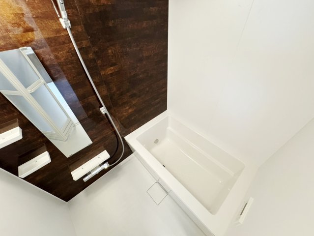 安芸郡府中町みくまり３丁目のアパートの居間・リビング