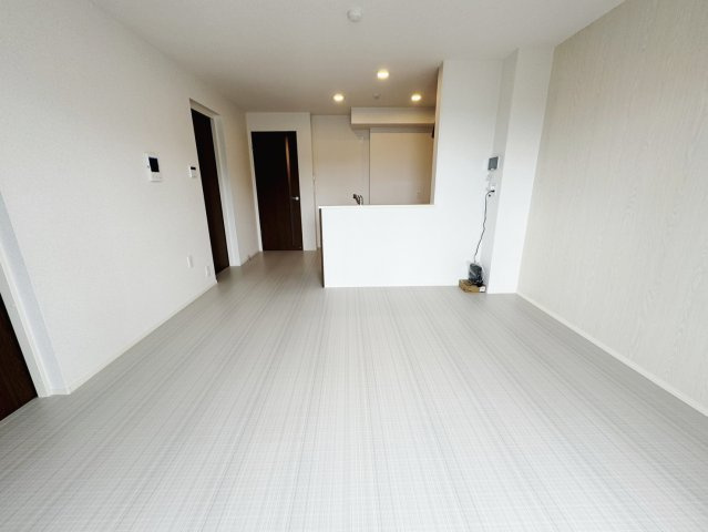 安芸郡府中町みくまり３丁目のアパートの居間・リビング