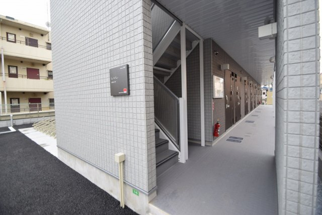 リブリ・トワのその他共用部分|綺麗な建物です。