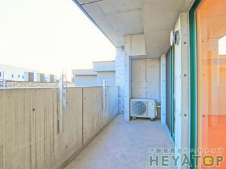 【バルコニー】 | 南向きバルコニー（同仕様写真）