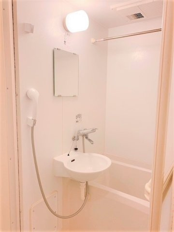 レオパレスインペリアルの浴室