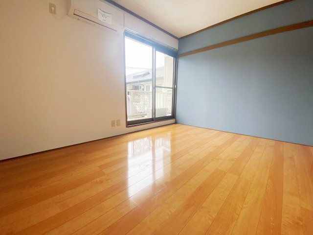 カーサヴェルデ関谷1の寝室