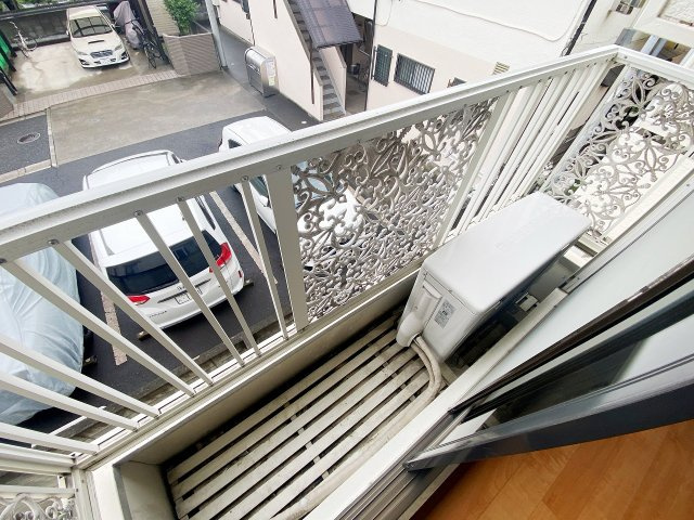 カーサヴェルデ関谷1のバルコニー