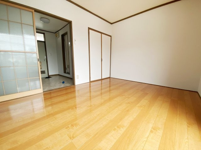 カーサヴェルデ関谷1の洋室