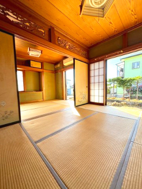 富士宮市山宮　中古戸建　（土地面積64.99坪）の居間・リビング