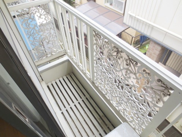 カーサヴェルデ関谷2のバルコニー