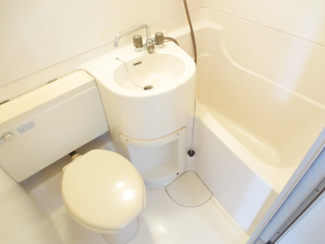 カーサヴェルデ関谷2のトイレ