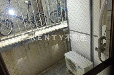 【バルコニー】 | メゾン大森北３ | バルコニーからの眺めを楽しみながら食事をしませんか