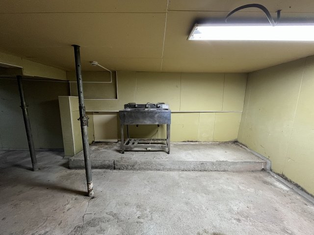 難波4丁目地下1階倉庫の内装