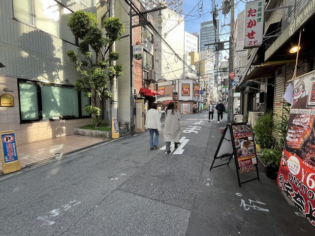 難波4丁目地下1階倉庫の周辺
