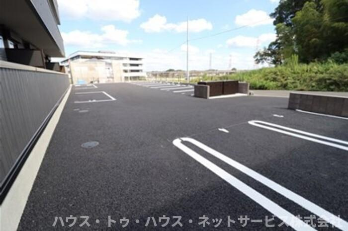 グレイスの駐車場