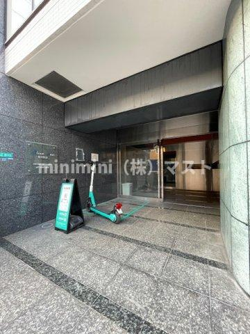 ブルービー桜川駅前のエントランス