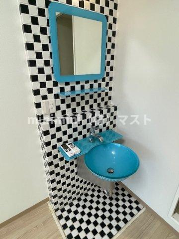 ブルービー桜川駅前の洗面所