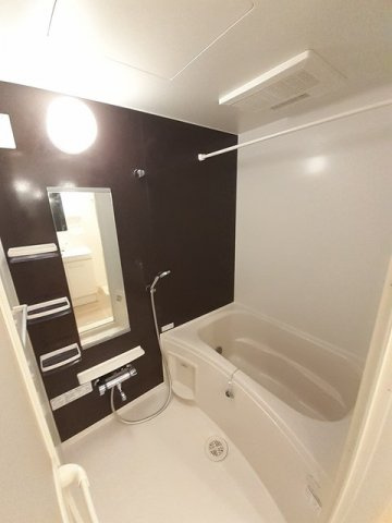 ヴィルヌーヴ１２の浴室