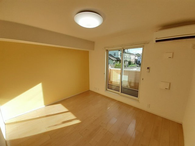 ヴィルヌーヴ１２の居間・リビング