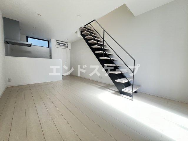 SQUARE PITⅡの居間・リビング|高崎、前橋のお部屋探しはエンドスケープまで！お客様の理想お聞かせ下さい♪