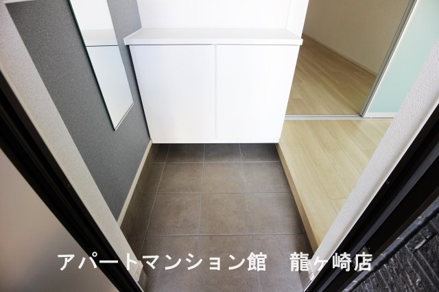 クレスト　ヒルの玄関