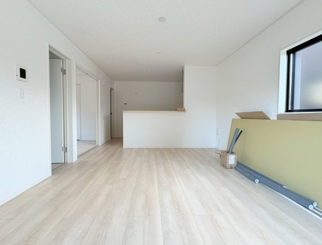 クワイエ　岐阜市長森本町２丁目第１　全２区画分譲の前面道路含む現地写真|「現地（2025年12月11日）撮影」　
■前面道路　
■ヤマダ不動産　株式会社リライフ