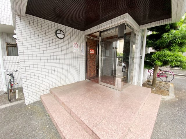 メゾングランルマーニュのエントランス