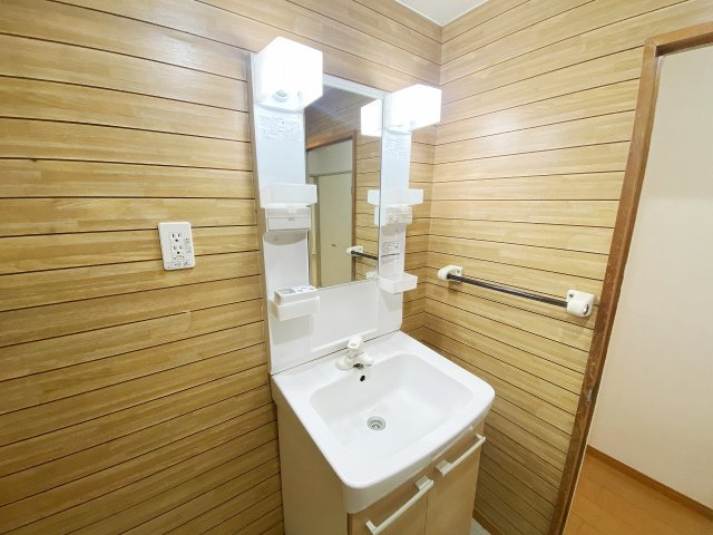 メゾングランルマーニュの洗面所