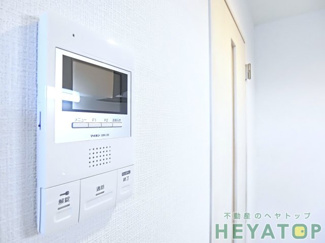 【セキュリティ】 | モニター付きドアホンで安心確認（同仕様写真）